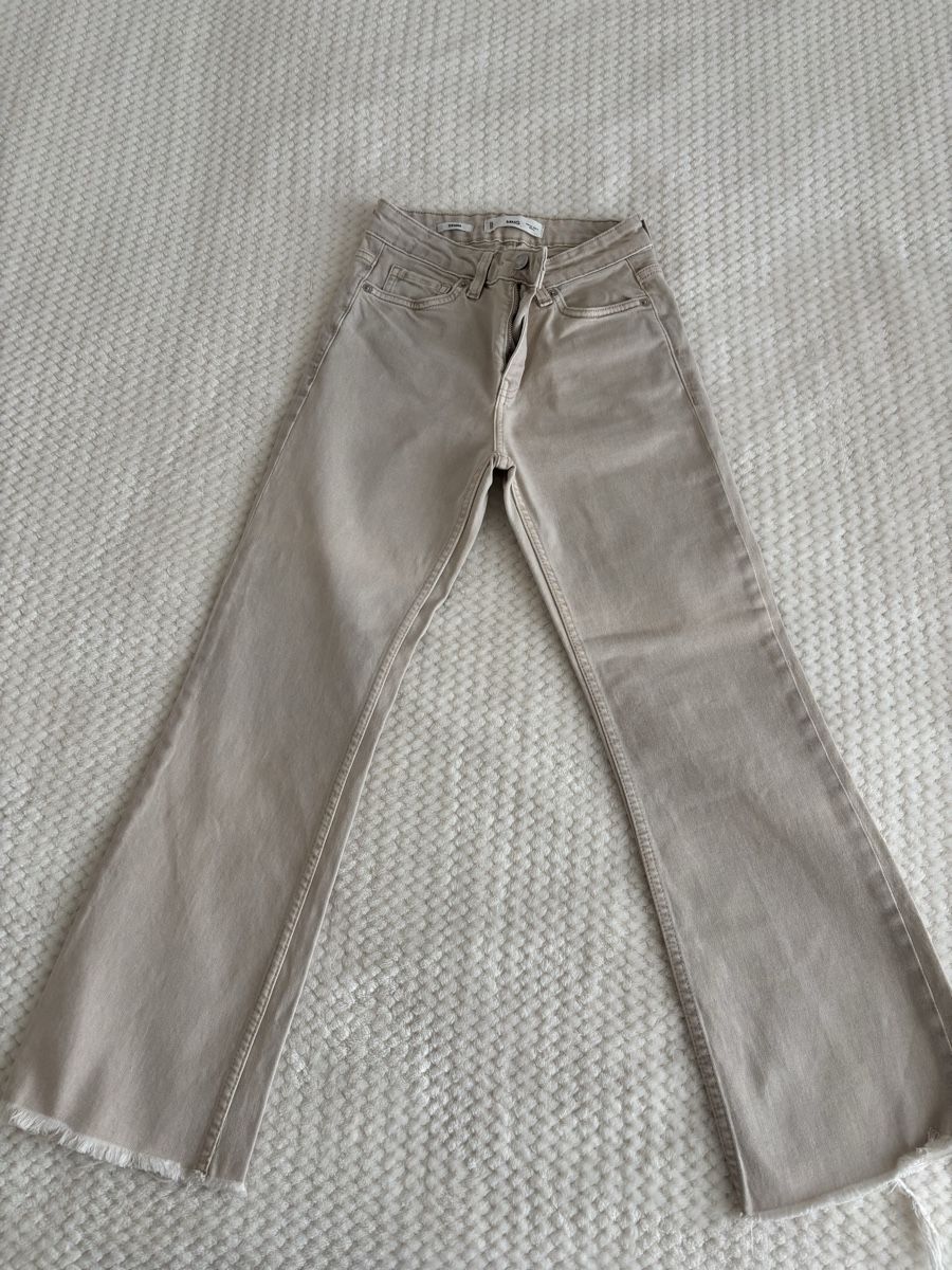 Mango Jeans: Mango Flared Jeans beige washed Look Gr. 34 – Usato da Tübach venduto da AldinaHuskic