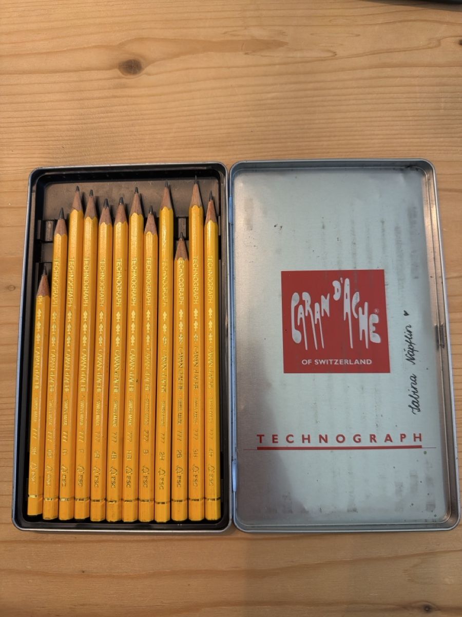 Caran D'Ache Crayons, crayons de couleur & craies: Caran d'Ache Technograph Graphitstifte 12 Stck. im Etui – D'occasion à Oberdorf NW par sab_qgz6 1