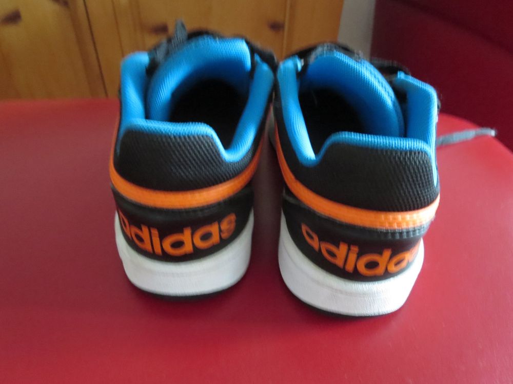 Adidas neo 2025 gr 35