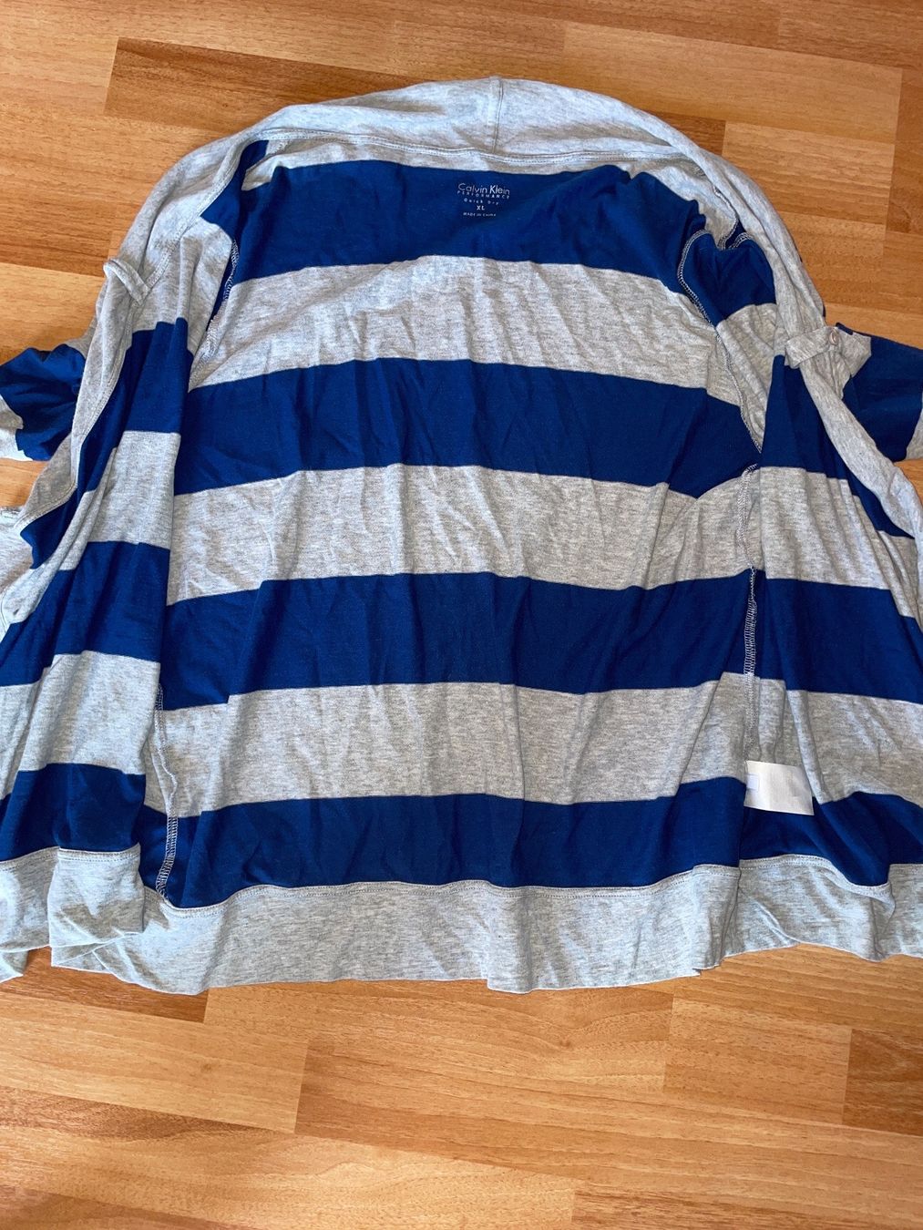 Calvin Klein Pullover & Sweatshirts: Calvin Klein Pullover/Jacke dünn Gr. XL – Gebraucht aus St. Gallen von mai_gd7k 2