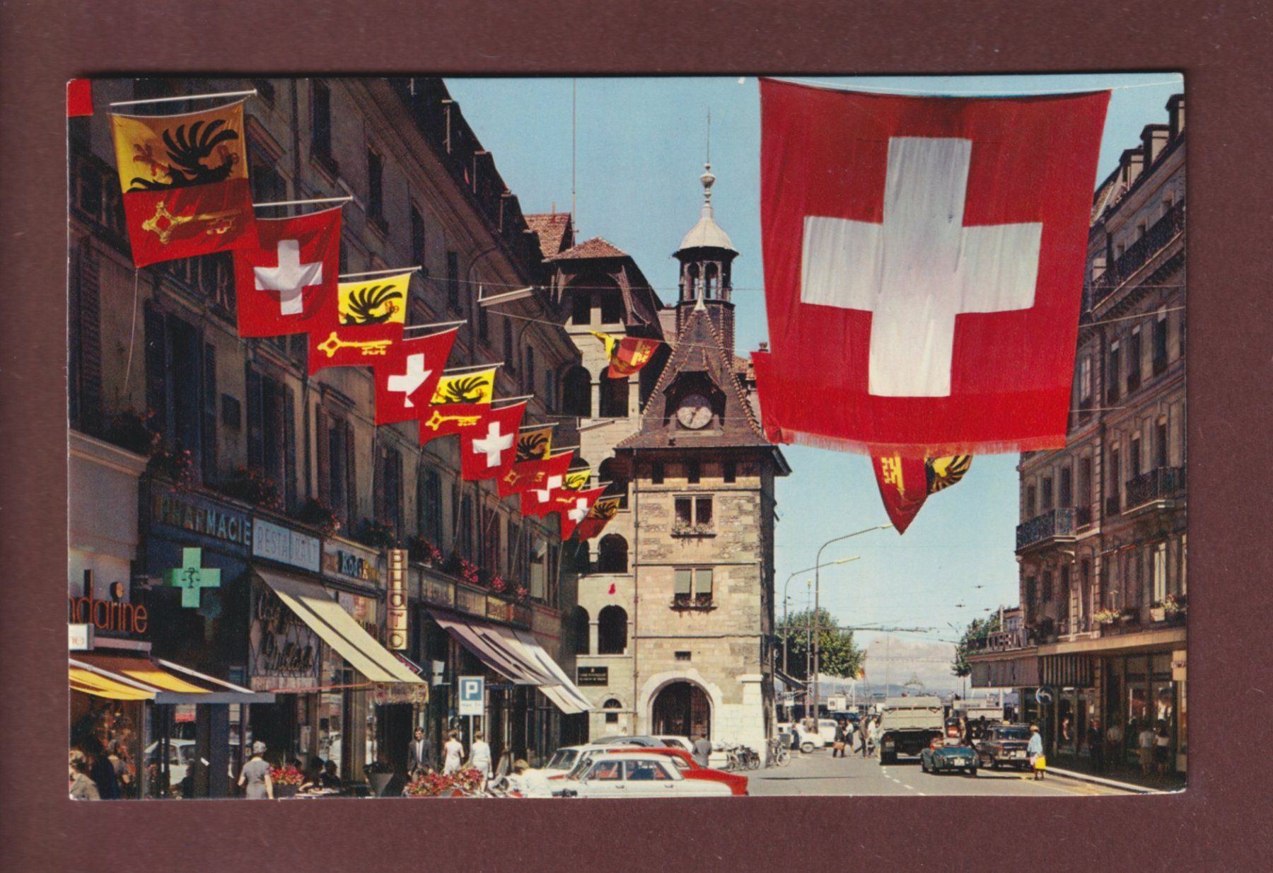 Cartoline postali: GENEVE - Place du molard – Usato da Pully venduto da nicecards