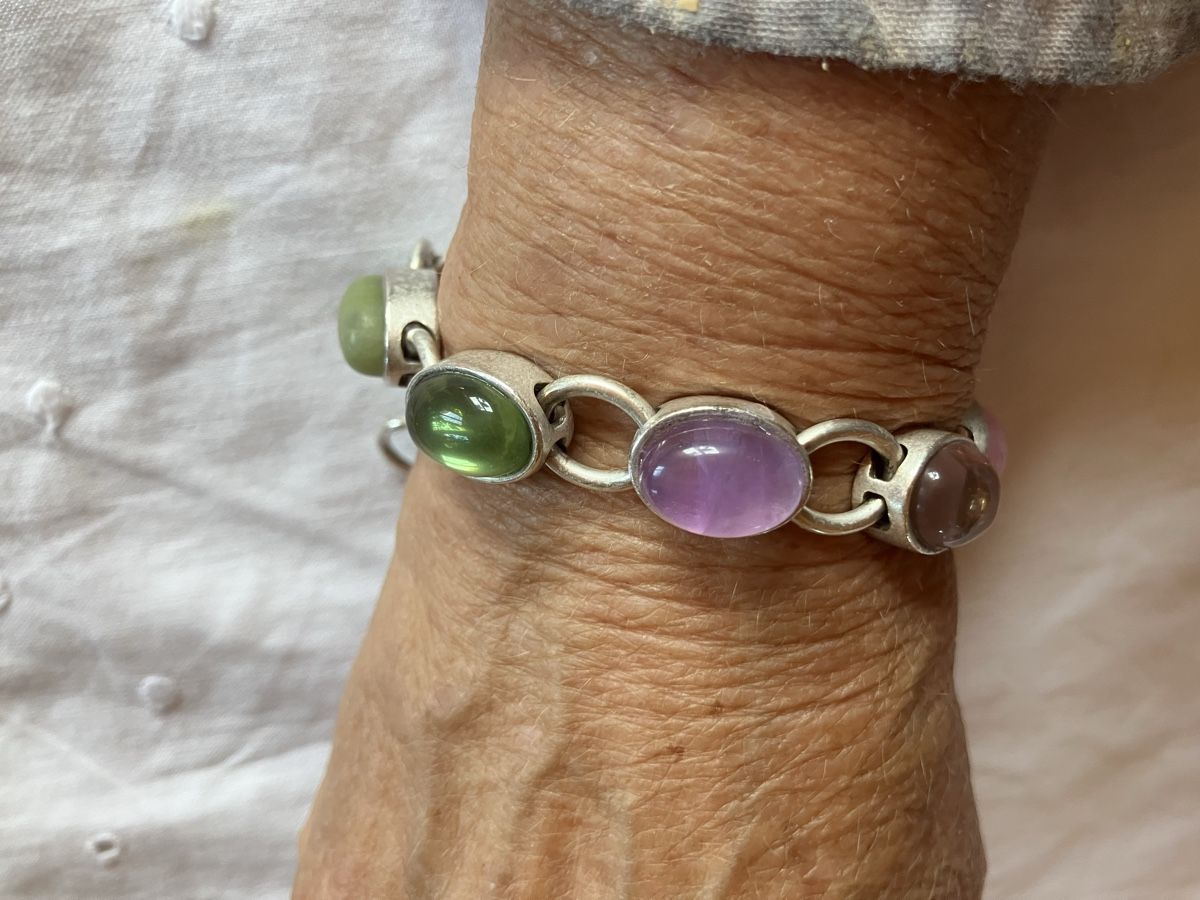 Bracelets: Silberarmband mit Cabochons  – D'occasion à Bassersdorf par groovygremlin