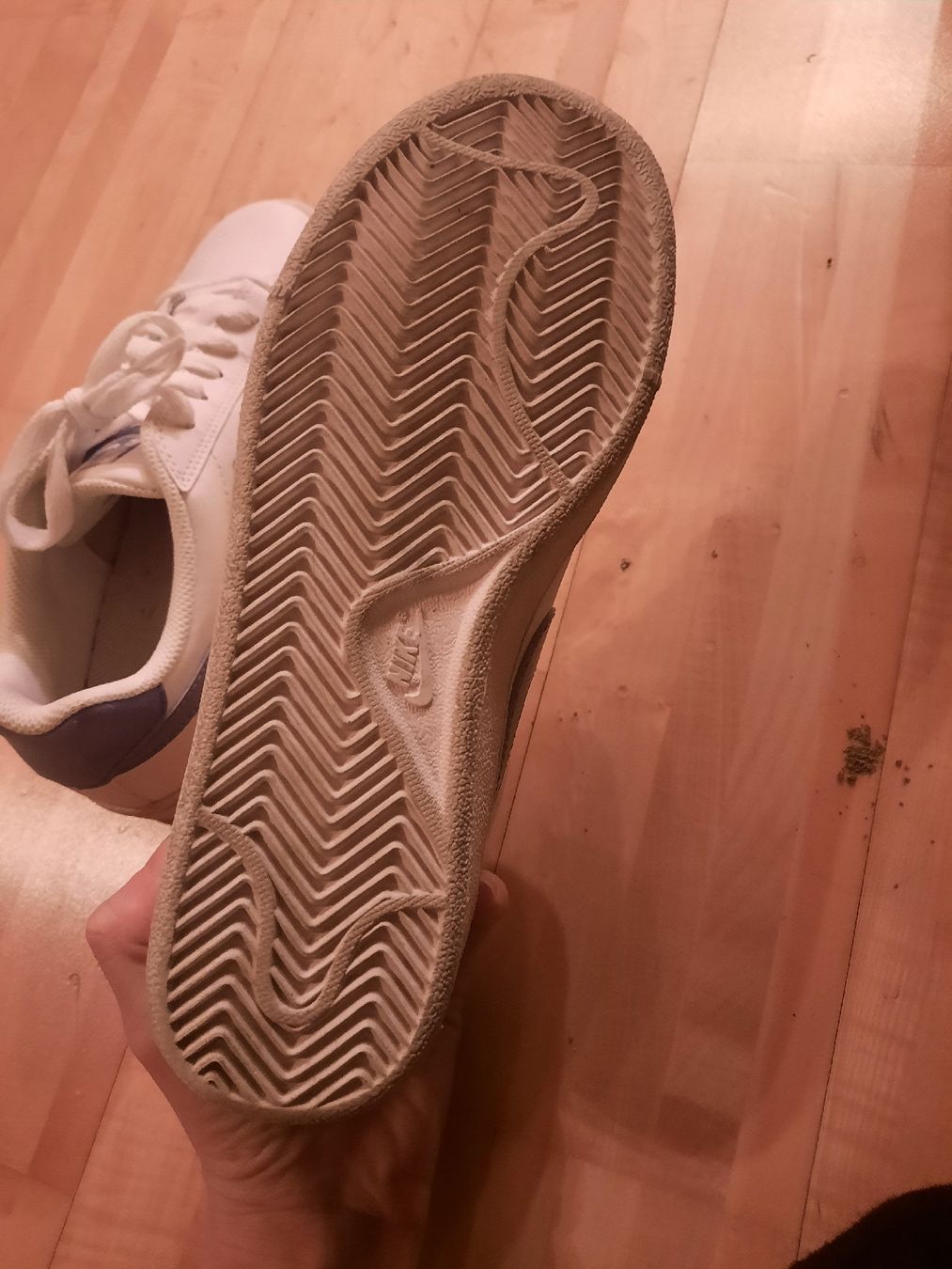 Nike Scarpe da donna: Nike Schuhe weiss 37.5 – Nuovo (secondo la descrizione) da Rüti ZH venduto da 11120 2