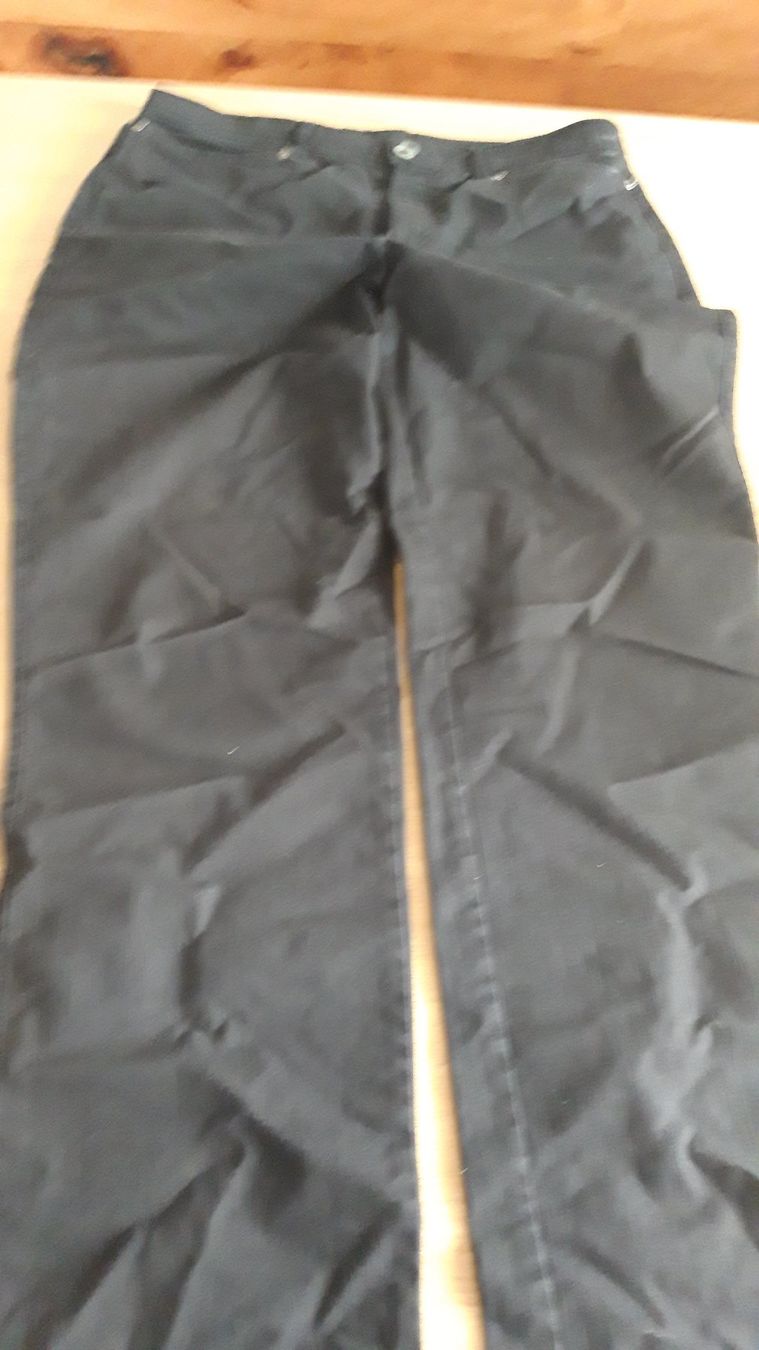 Pantalons: schwarze Hose – D'occasion à wolfertswil par februartag