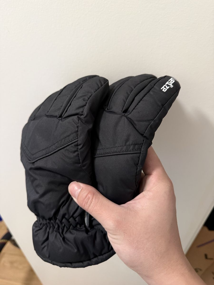Guanti & manicotti: Wedze ski gloves – Usato da Zürich venduto da pet_8zjv