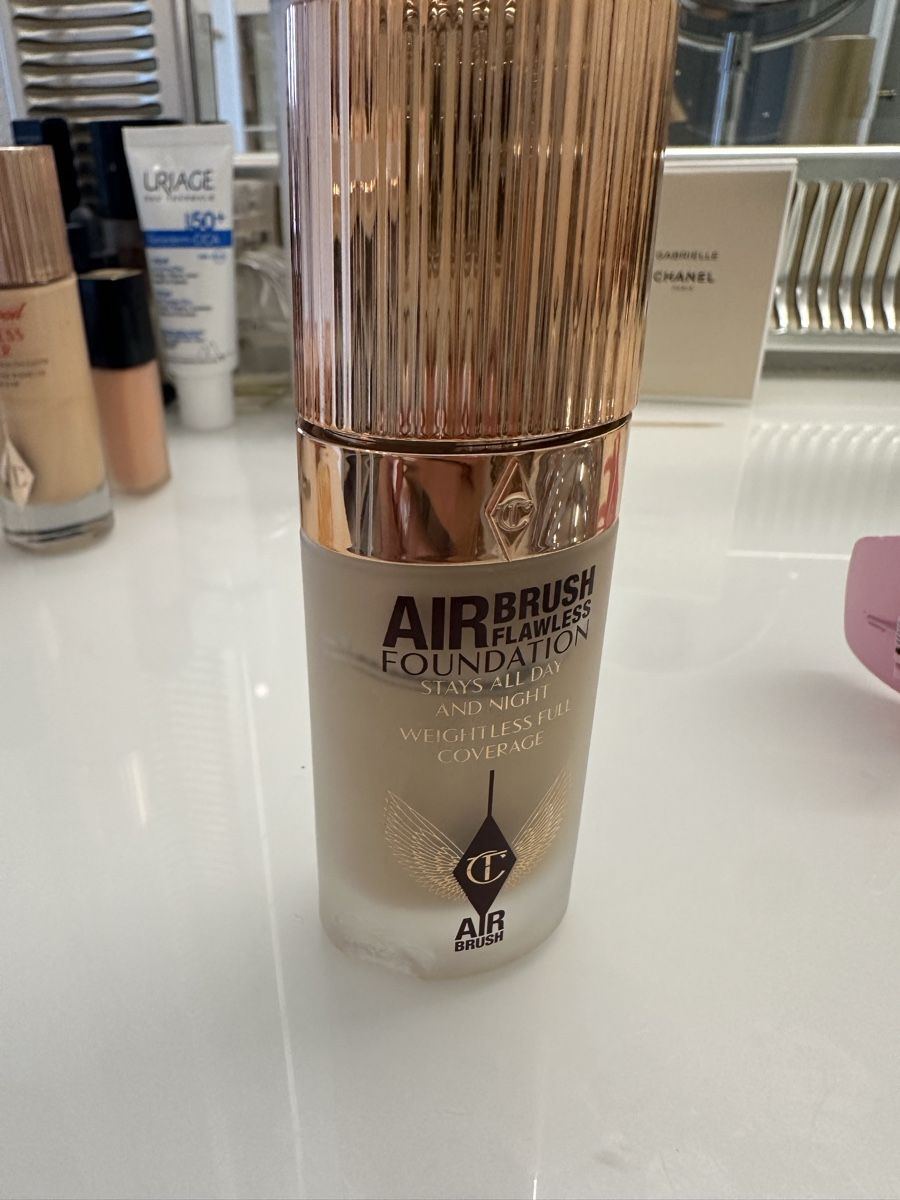 Make-up: Charlotte Tilbury – Usato da Rudolfstetten venduto da Laramalna