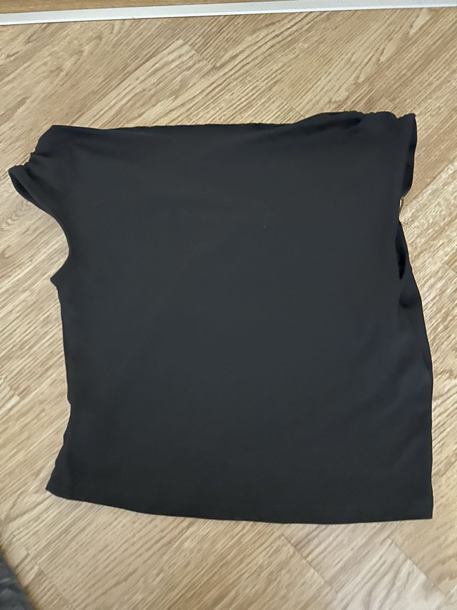 Shein T-shirts: Asymmetrisches Top – Neuf (Voir description) à Wetzikon ZH par zuz_ffn2 1