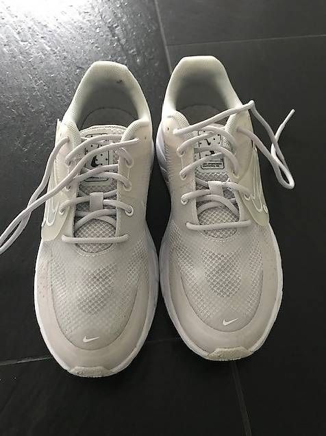 Nike Damenschuhe: Nike Schuhe Grösse 37.5 – Gebraucht aus Marbach SG von Sonni81 2