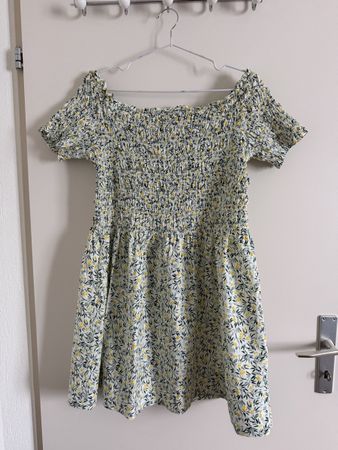 Sommerliches Kurzarmkleid mit Blumenmuster, Grösse XL