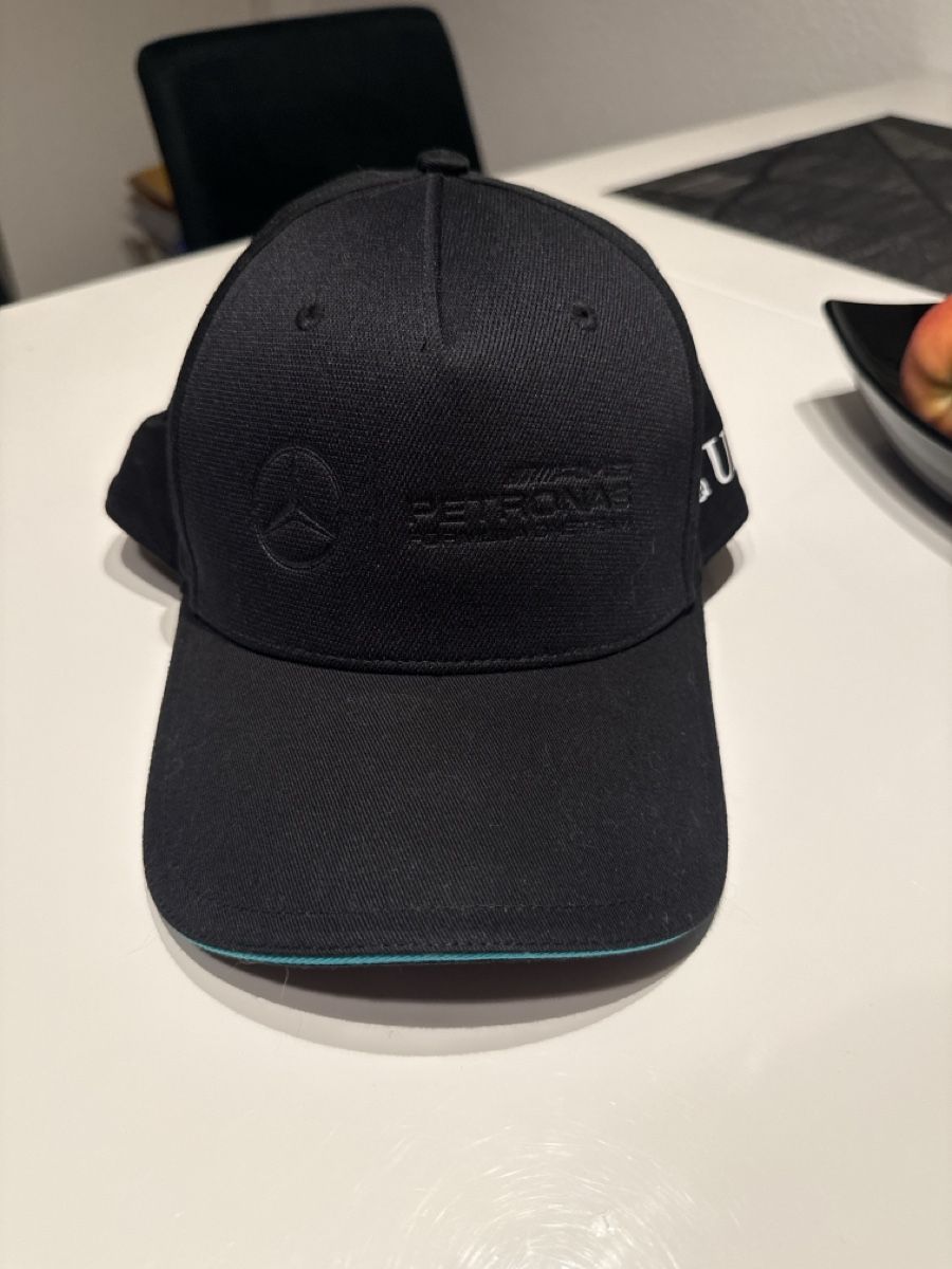 Sonstige Kleidung & Accessoires: Mercedes AMG Cap – Neu (gemäss Beschreibung) aus Moosseedorf von LorenzoVazquez