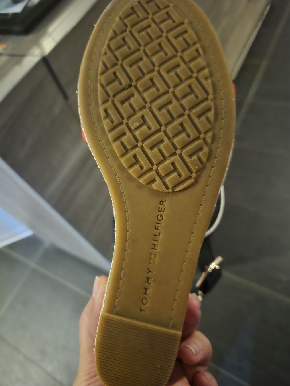 Scarpe da donna: Tommy Hilfiger sandali – Usato da Gampel venduto da ven_s5lq 5