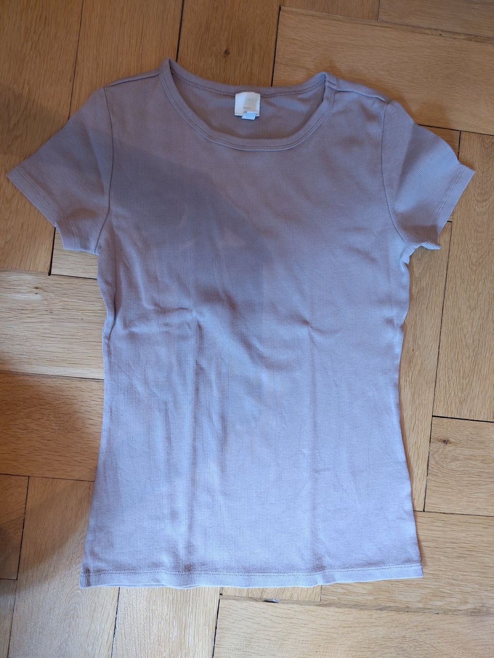 H&M T-shirts: T-Shirt – D'occasion à Bern par Linii