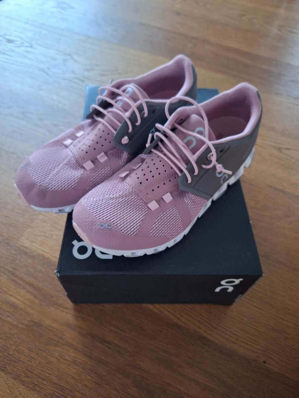 On Scarpe da donna: ON Schuhe – Usato da Selzach venduto da Stony17