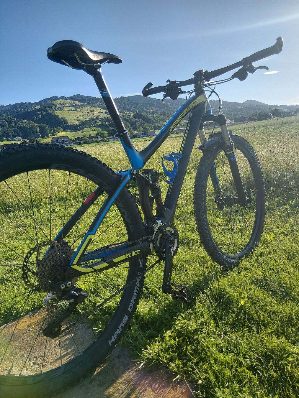 Biciclette: mountainbike fully carbon  – Usato da Galgenen venduto da bal_j5v8 7