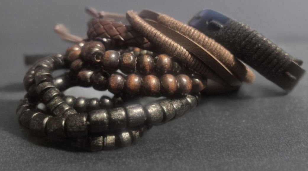 Armbänder & -reifen: Lotto bracciali uomo marroni – Neu (gemäss Beschreibung) aus Giubiasco von Stefaniav