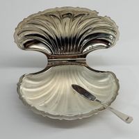 Coquille à caviar Deschamps Paris métal argenté boîte