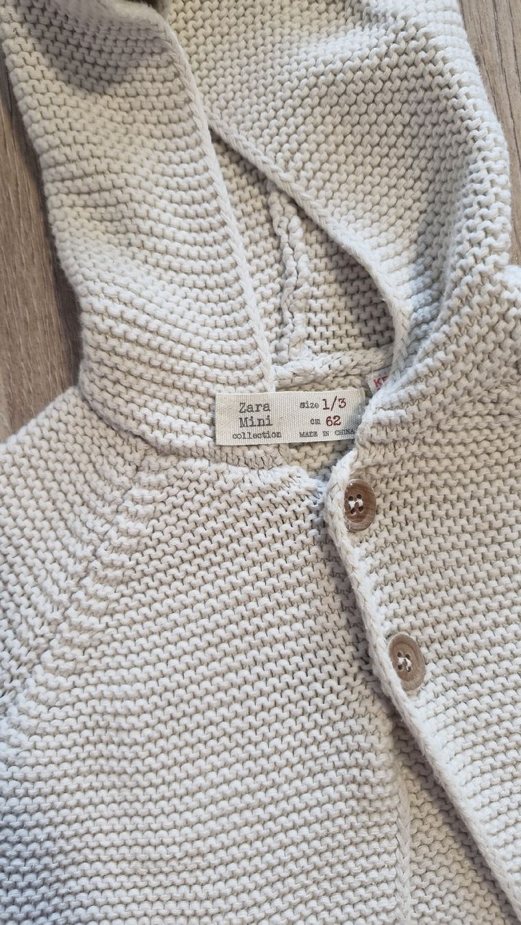 Zara Maglioni & Felpe: Zara Pullover Strickjacke mit Kapuze beige Grösse 62 – Usato da Bürglen TG venduto da ksz_kjs6 1