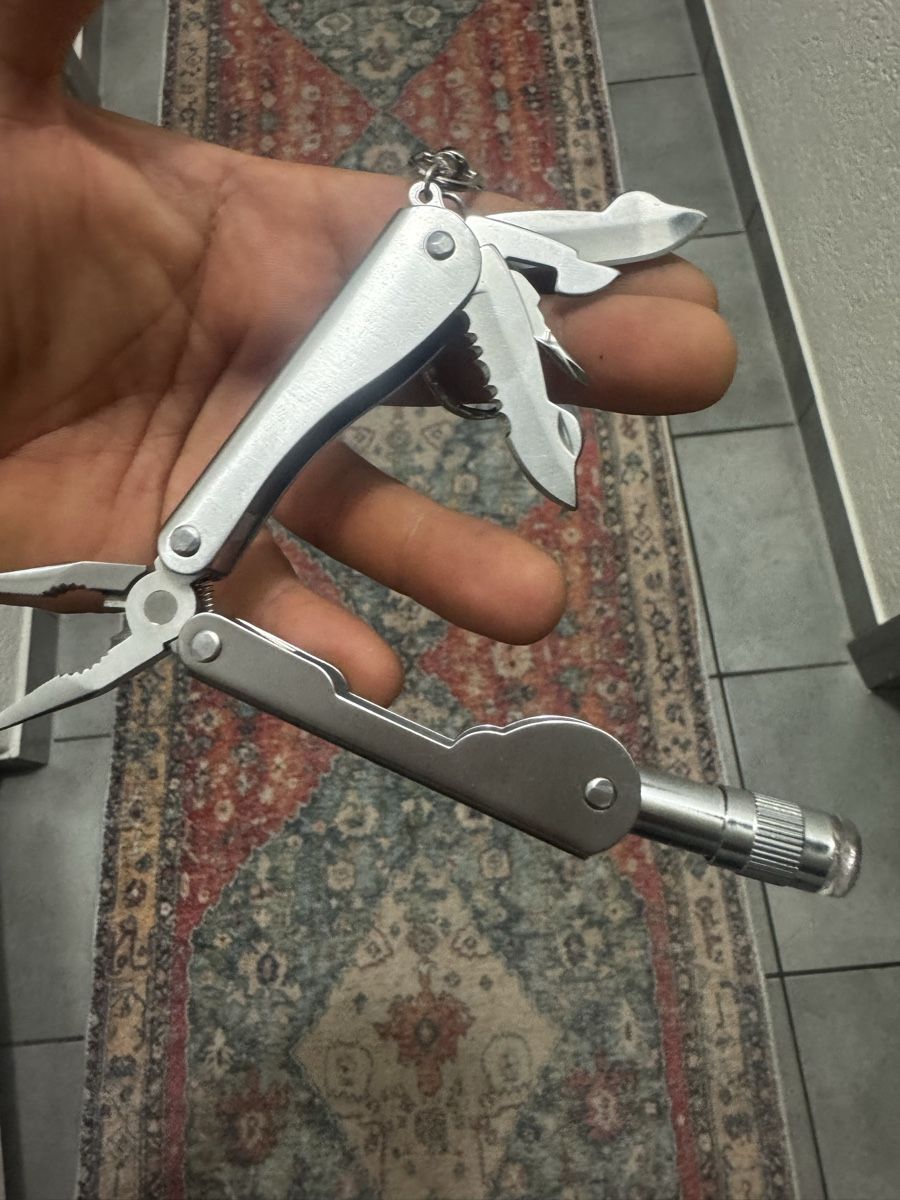 Alle Werkzeuge: Multitool Switzerland Silver Tone Metal – Gebraucht aus Gerlafingen von naj_vj8s 4