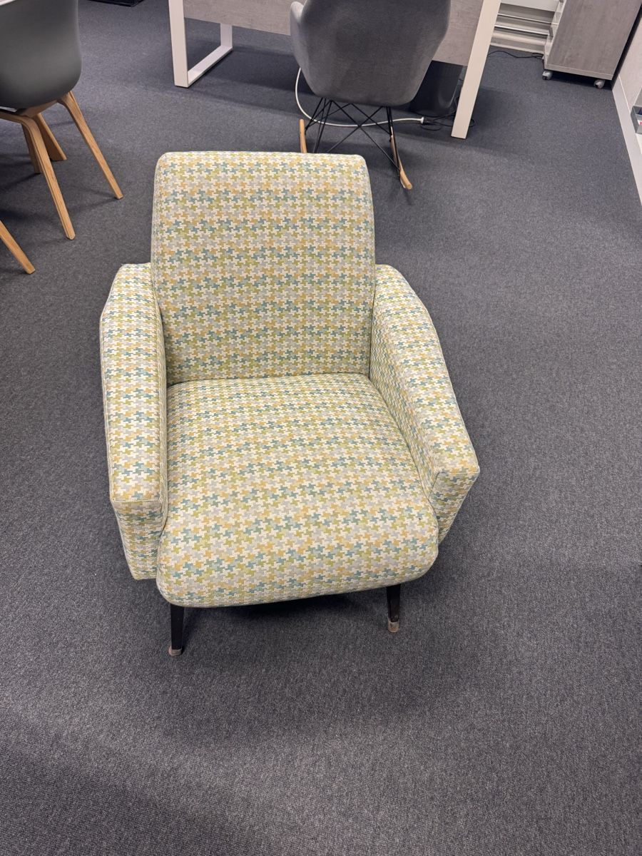 Sessel: Sessel mit Muster, guter Zustand, 1 Stk. – Gebraucht aus Zuchwil von Bluejay79 5