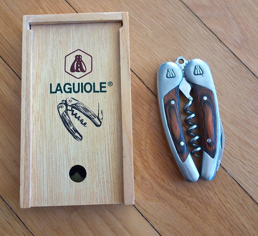 Apribottiglie & Tappi per chiusura: Laguiole Kellnermesser/ Korkenzieher in Holzbox – Usato da Uitikon Waldegg venduto da elj_q22m