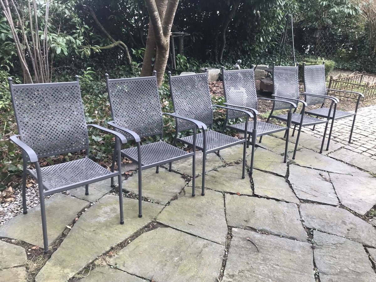 Stühle: 6 eiserne stapelbare Gartenstühle – Gebraucht aus Sursee von