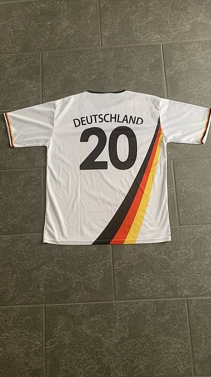 T-shirt: T-Shirt Deutschland – Usato da Hochdorf venduto da suatvid 2