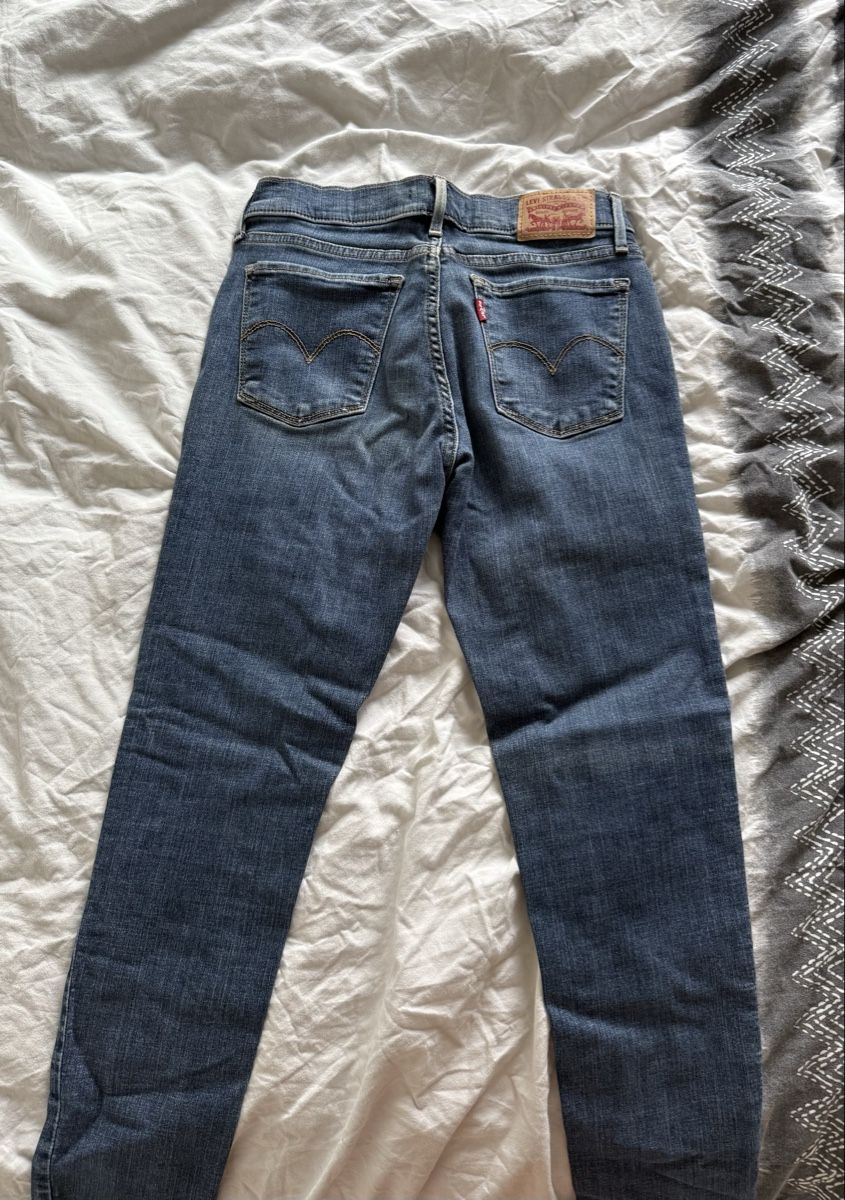 Levi's Jeans: Levi’s 710 super Skinny – Usato da Bioggio venduto da M.M.O 2