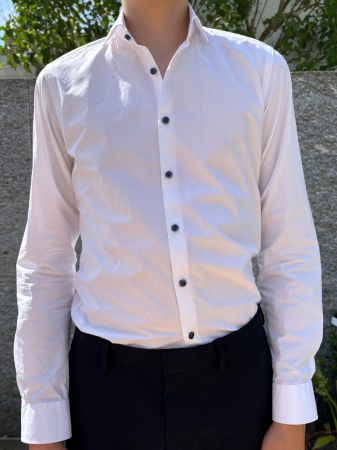 Weisses Hemd Gr. XS, für Jugendliche