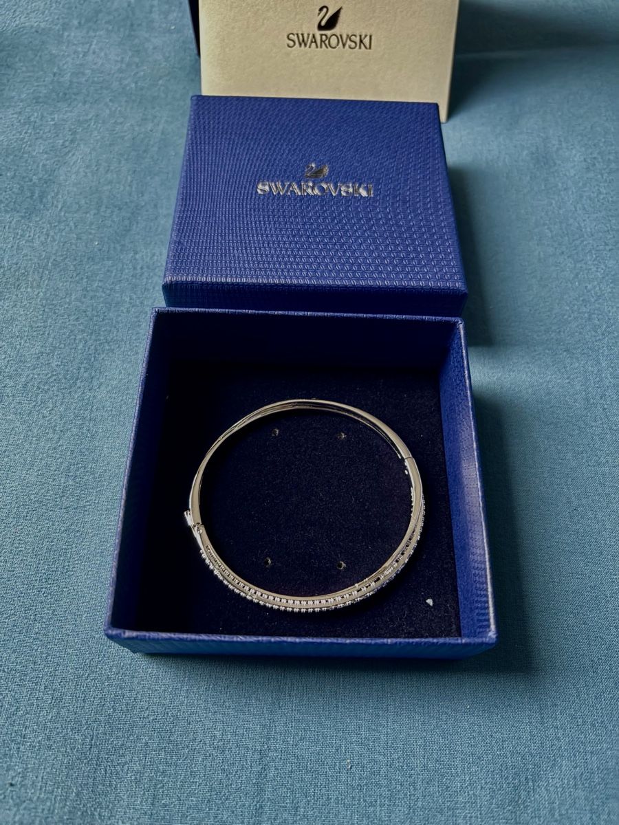 Swarovski Bracelets: Hyperbola Swarovski Silver Bangle // Bracelet & Crystals – Neuf (Voir description) à Chavannes-Renens par Will_01 1