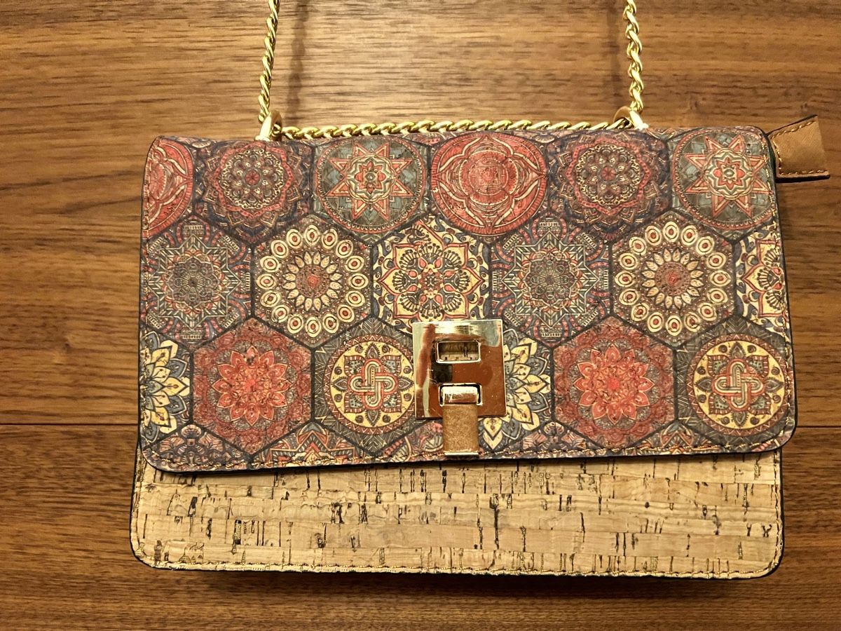 Borse da donna: Kork-Handtasche mit Muster, neuwertig – Nuovo (secondo la descrizione) da Zürich venduto da len_2rmp