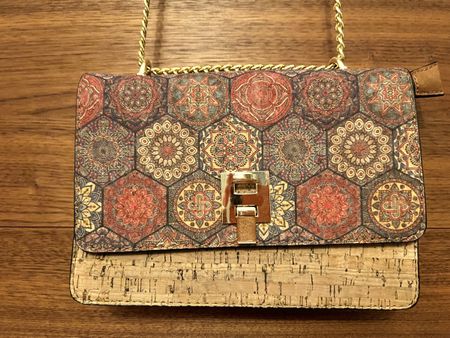 Kork-Handtasche mit Muster, neuwertig