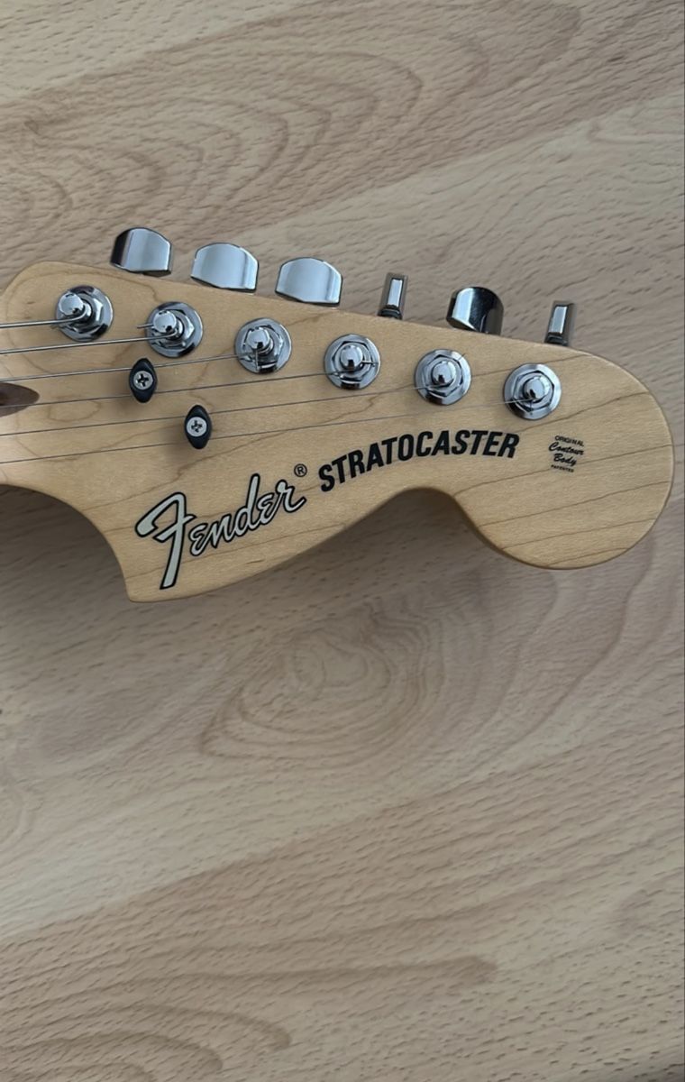 Fender Strumenti musicali: Fender Stratocaster – Nuovo (secondo la descrizione) da Riehen venduto da Pnewyork 2