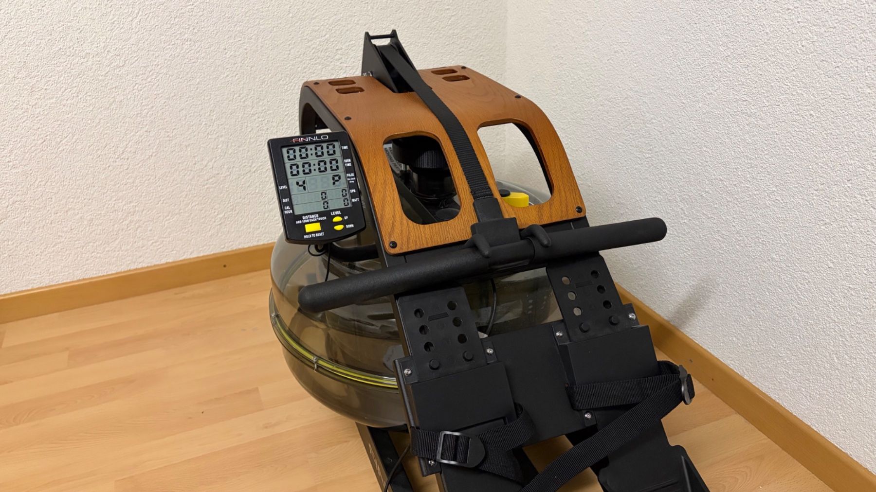 WaterRower Hometrainer: Finnlo Rudergerät Aquon Waterflow Wie!!! – Nuovo (secondo la descrizione) da Birr venduto da ping9 6