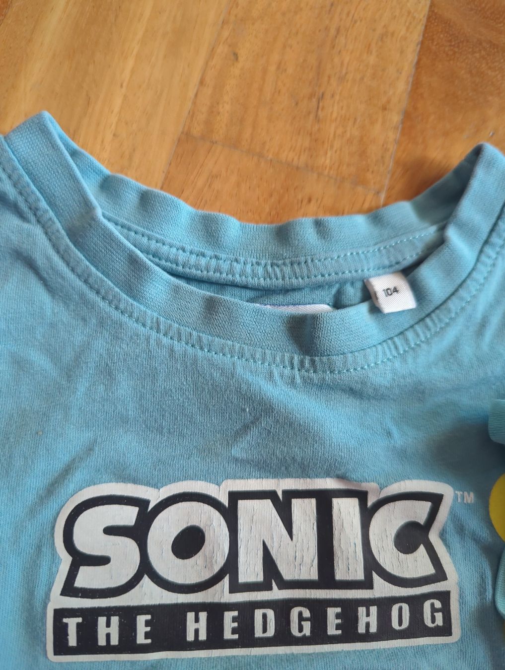 Lotti & Set di vestiti: T-shirt Junge Gr. 104 – Usato da Eglisau venduto da raf_hn2x 1