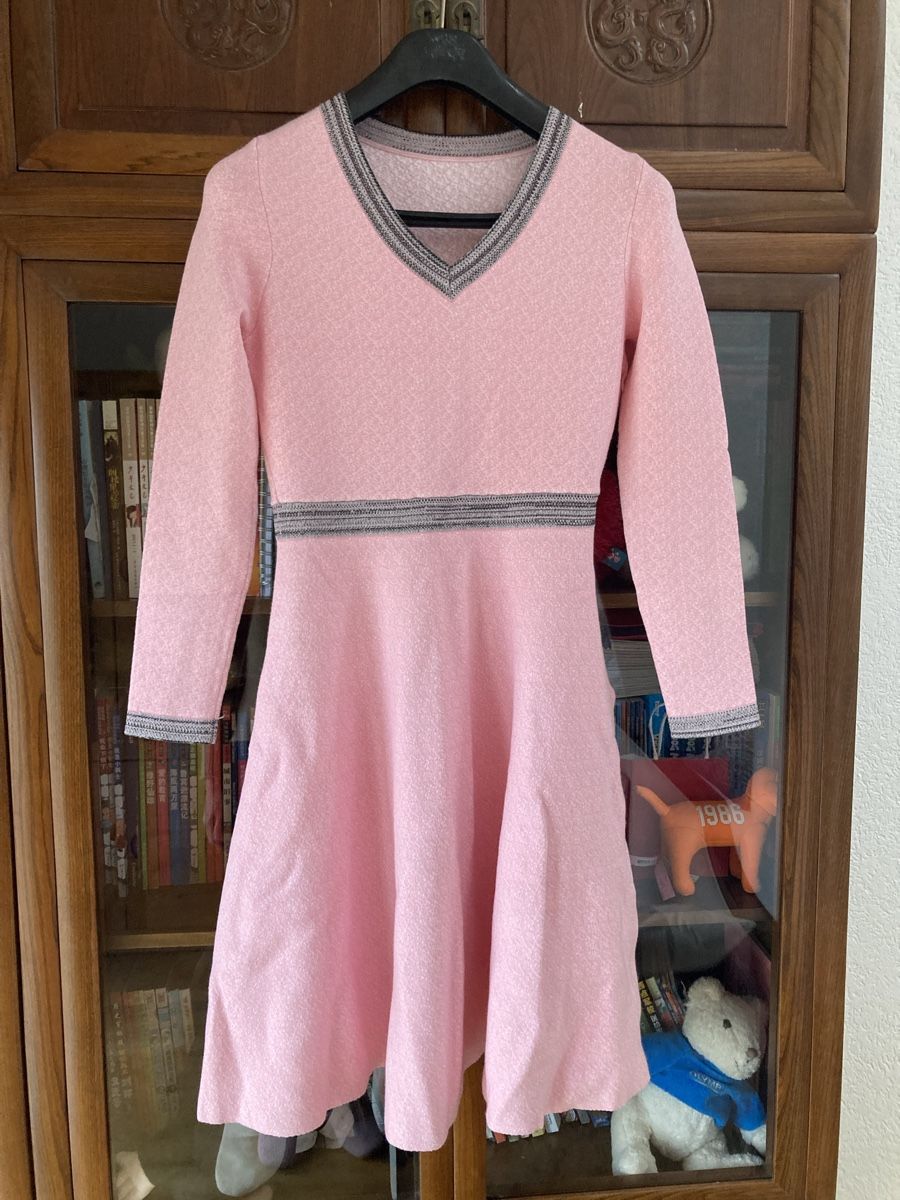 Vestiti: Dress – Nuovo (secondo la descrizione) da Perroy venduto da san_jxr8