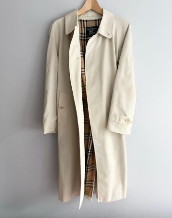 Burberry mantel