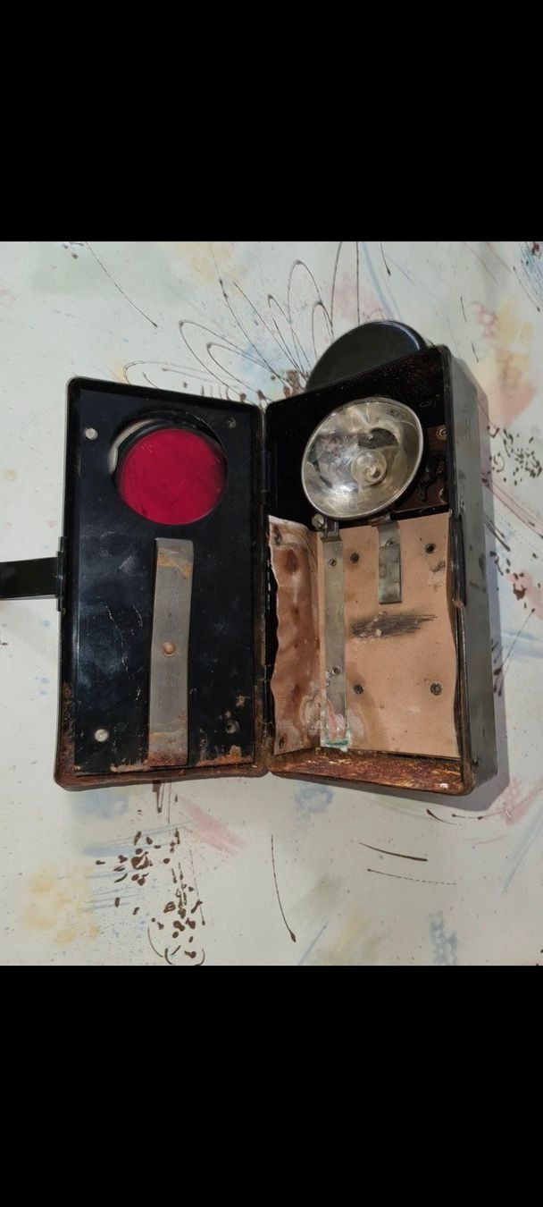 Lampade: Ancienne lampe à main – Usato da Cortaillod venduto da signep 1