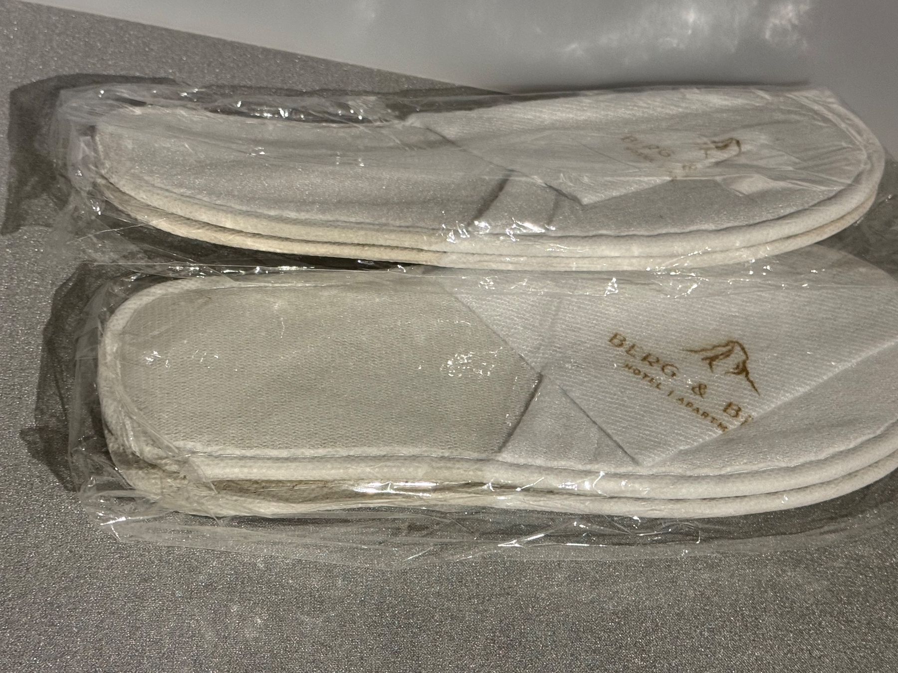 Scarpe da uomo: Hotel Slipper - 2 Paar - originalverpackt ! – Nuovo e nell'imballaggio originale da Chur venduto da Hermes421 2