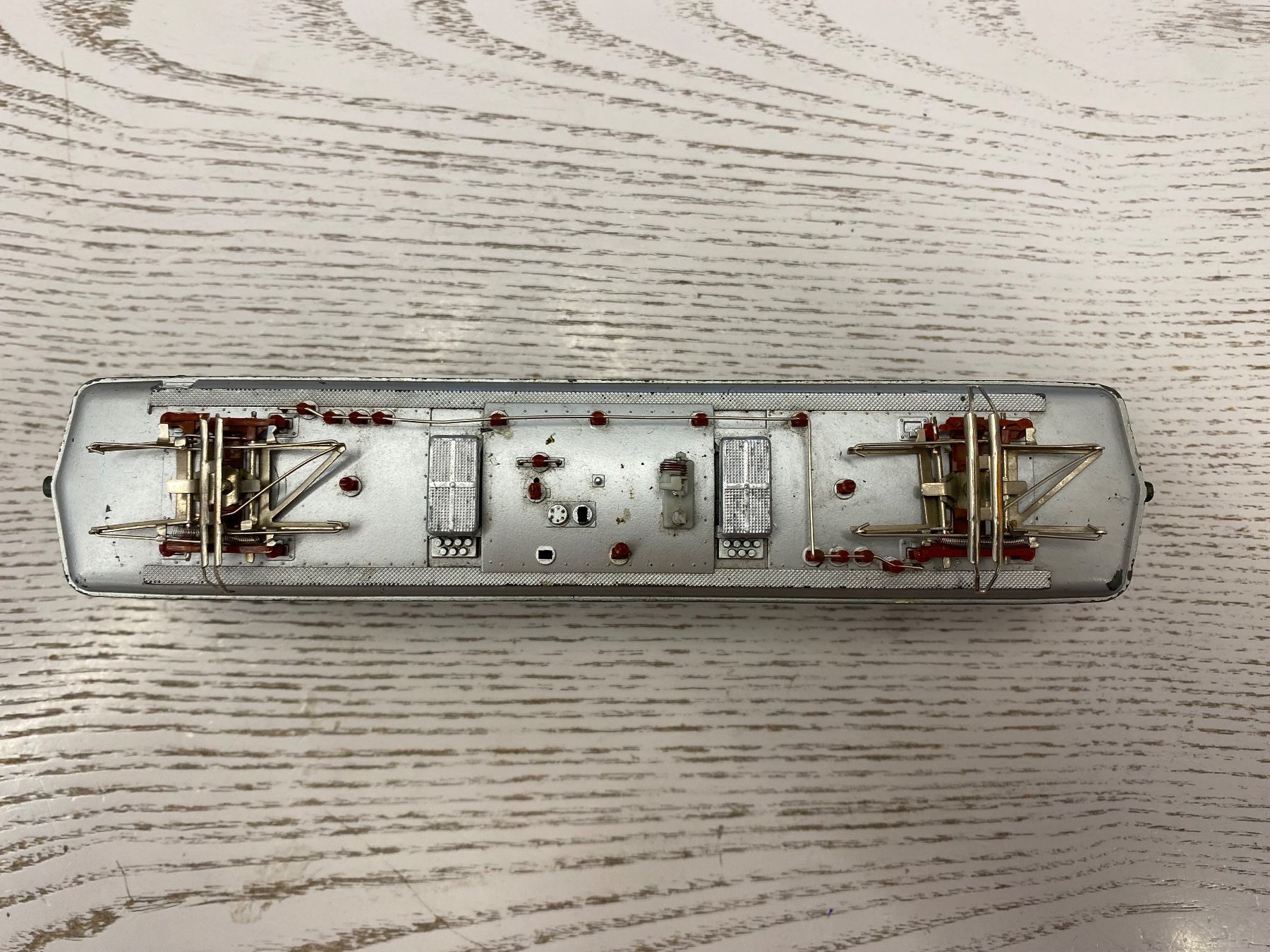 Märklin Modelleisenbahnen: Märklin 3050 SBB Ae 6/6 Uri – Gebraucht aus Lupsingen von New-Haven 3