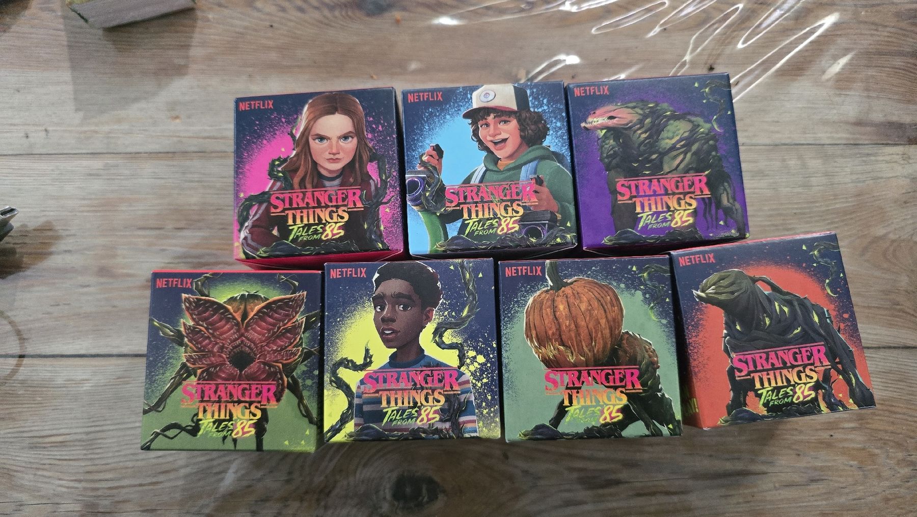 Mc Donald's Statuette: Stranger Things Tales From 85 Boxen - Mc Donalds – Nuovo e nell'imballaggio originale da schlieren venduto da Kingseth 1