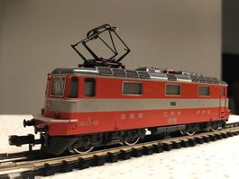 SBB Lokomotive RE4/4II MINITRIX N 11112