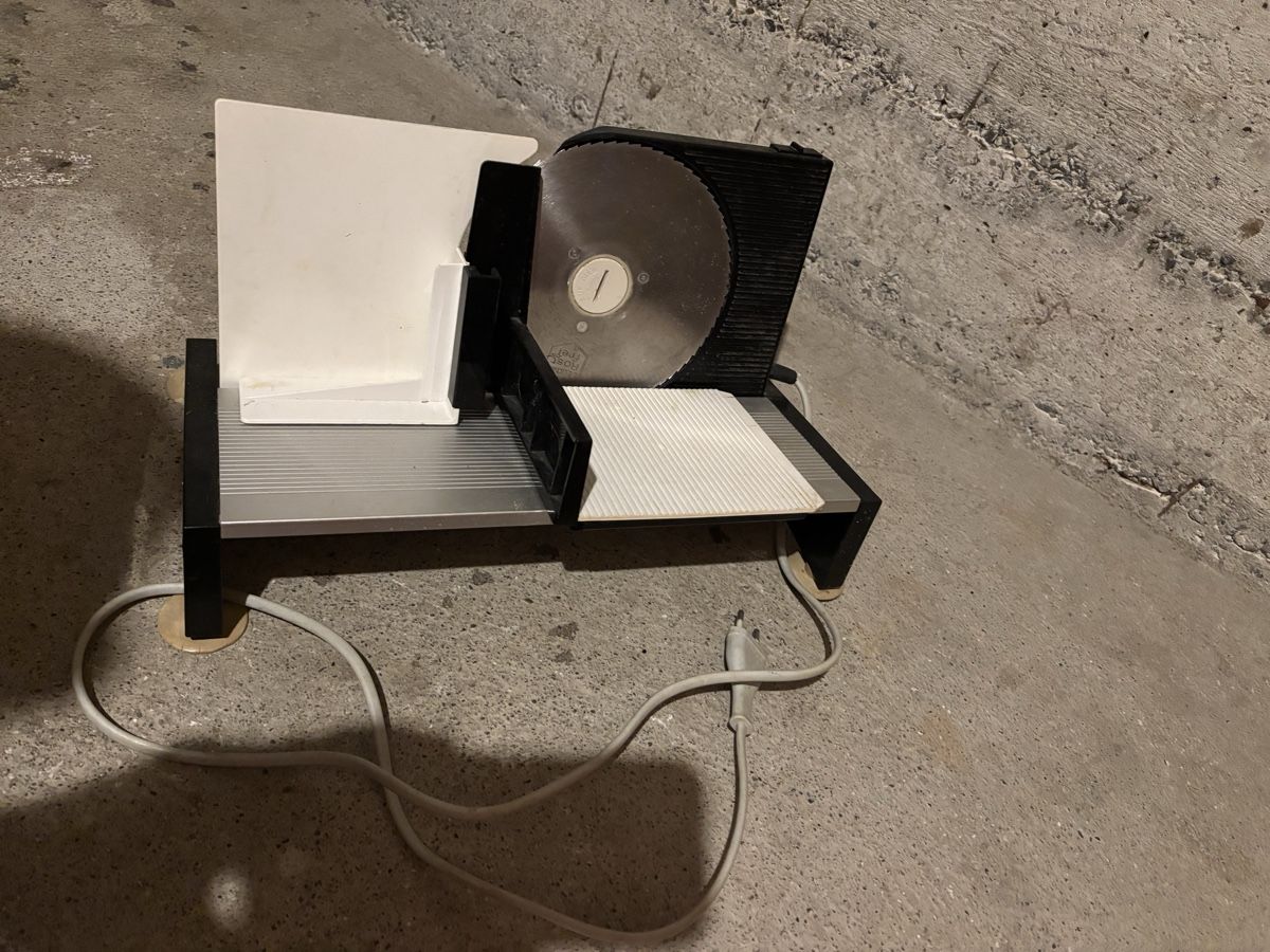 Cucine complete: Trancheuse électrique cuisine bon état – Usato da Remaufens venduto da nor_sly5 1