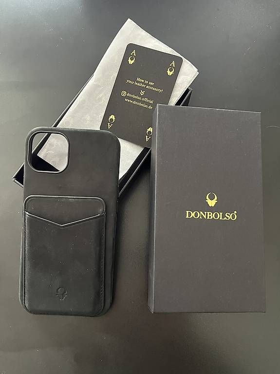 Apple Cover & Protezioni schermo: DONBOLSO iPhone 13 Pro Leder Case Wallet - Schutzhülle – Nuovo e nell'imballaggio originale da Basel venduto da royal-boys