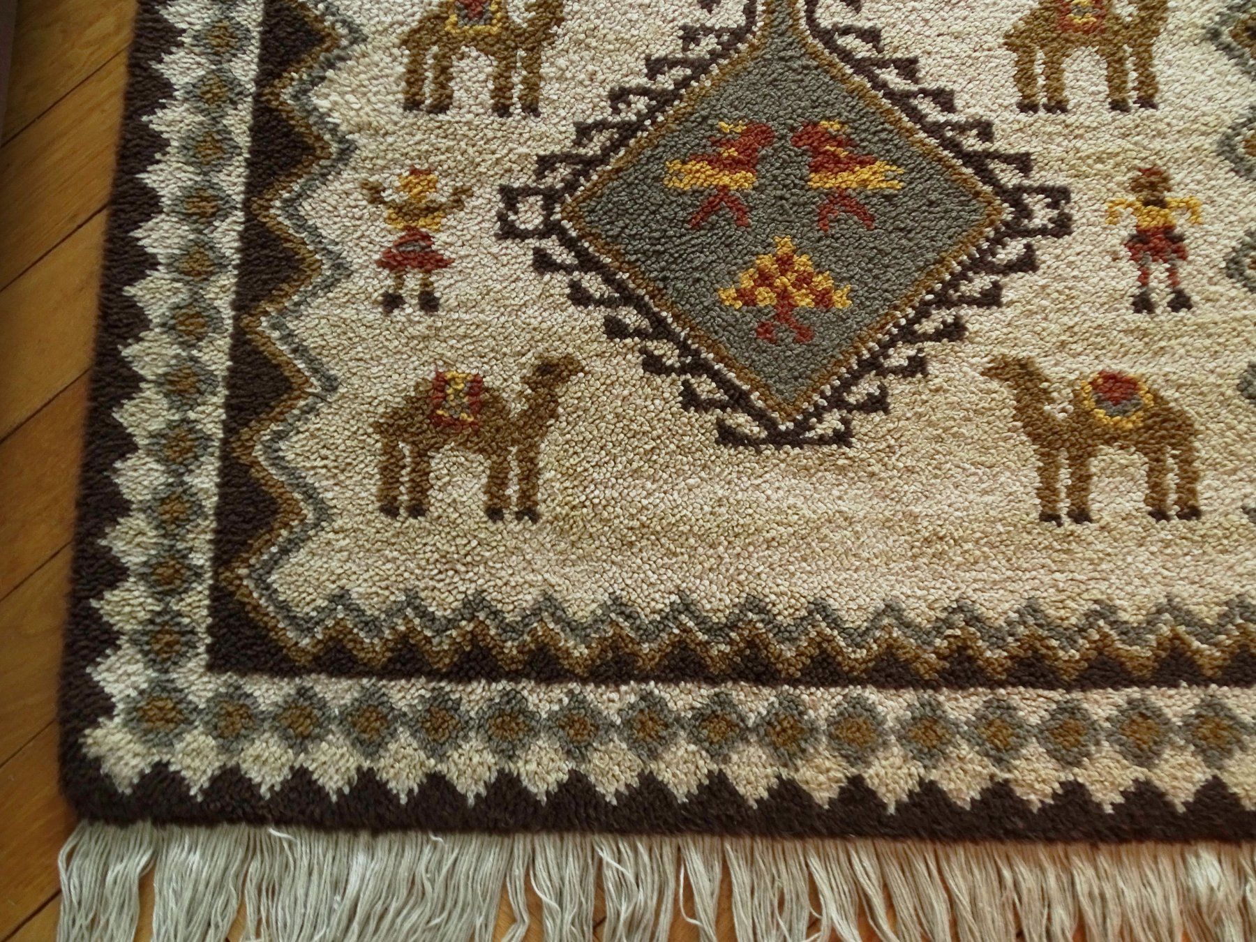 Tappeti: Vintage Teppich mit Kamelmotiven – Boho Orientteppich – Usato da Solothurn venduto da hli_n69n 5
