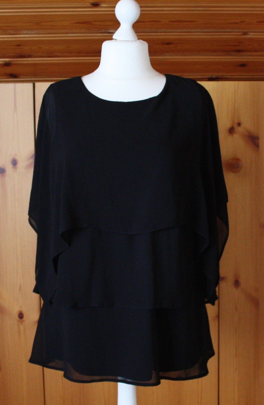 Camicette: Bluse Kurzarm C & A schwarz Gr. 44-46 – Usato da Flüelen venduto da Diversicum-Curvy