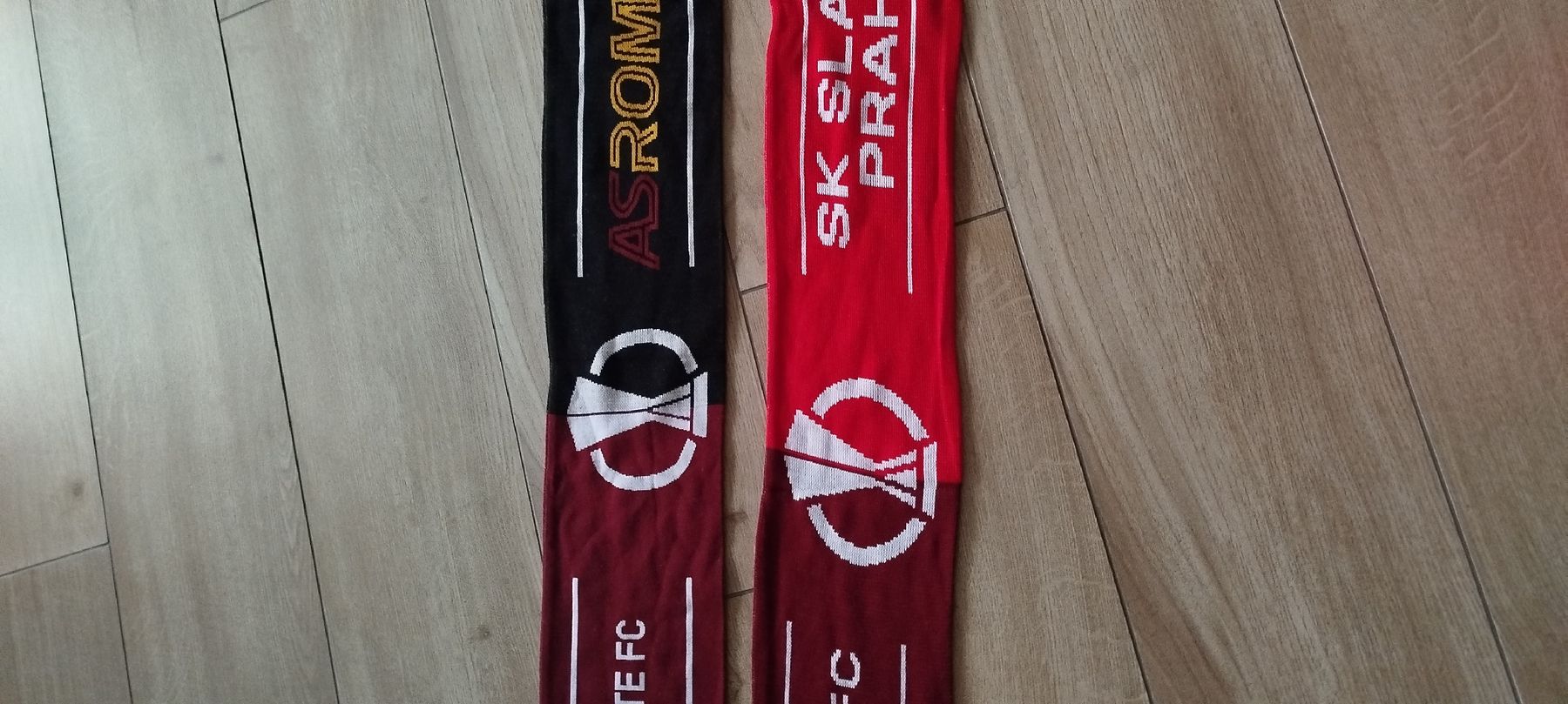 Foulard & Sciarpe: deux écharpes Servette fc – Usato da Genève venduto da Octo-puces 4