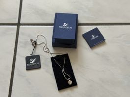 Collana Swarovski con pendente tondo – nuova