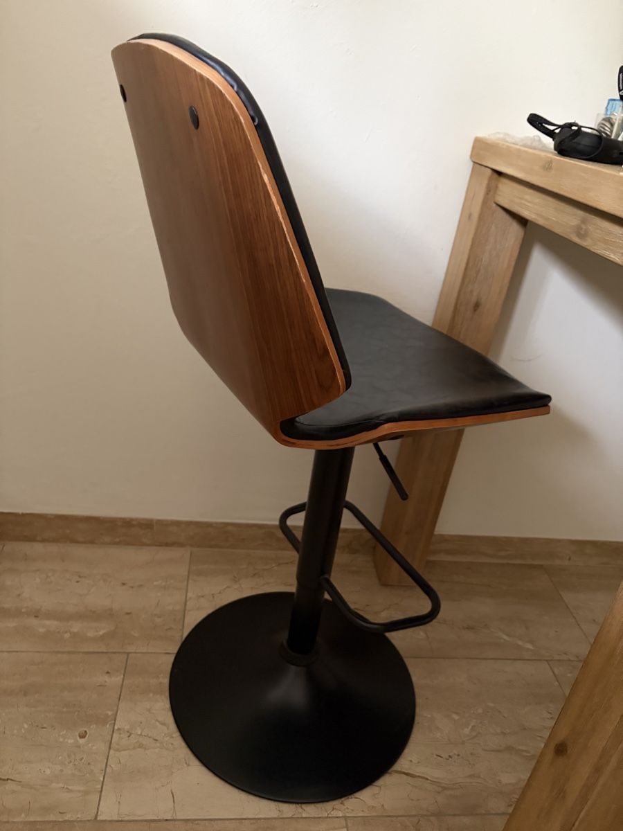 Hocker: 2 Design Bar Stools – Gebraucht aus Regensdorf von WetTowel42 3