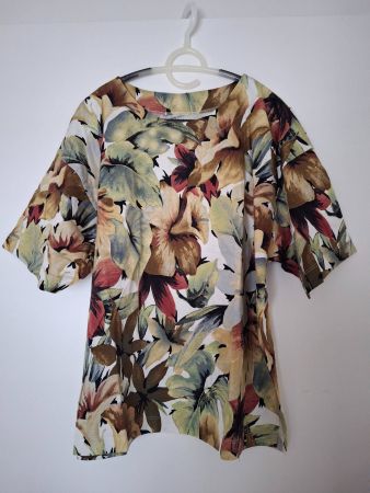 Damen T-Shirt Blumenmuster Grösse XL