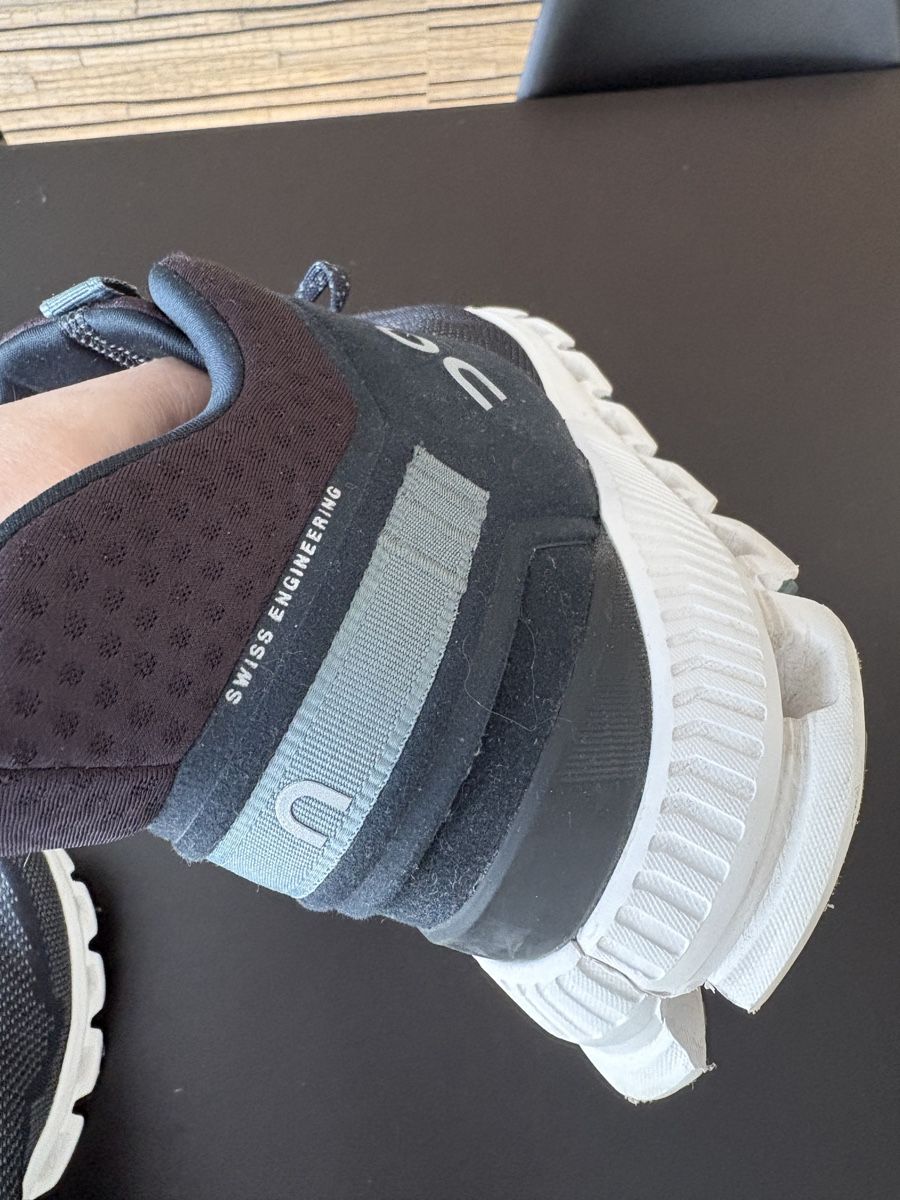 On Chaussures hommes: On Schuh Cloud Hi Edge 44.5 – D'occasion à Staufen par F14_tomcat 5